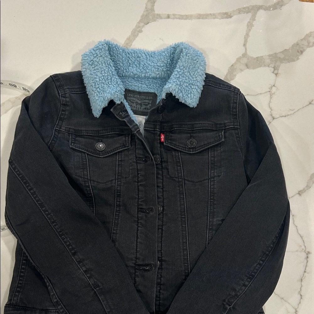 Levi's Kids Black Denim trucker jacket with Light Blue Sherpa